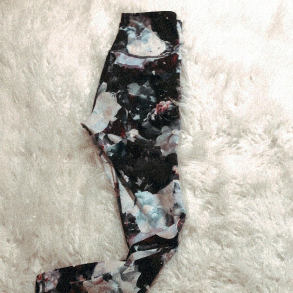 Old Navy Flower Printed Running Leggings